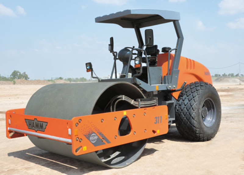 SOIL COMPACTOR