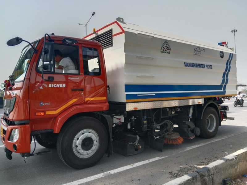 Truck Mounted Road Sweeping machine